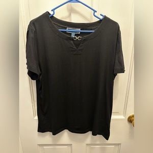 Karen Scott classy black T. Silver accents with slit short sleeves.